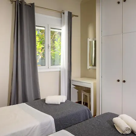 Apartment Victoria's Luxury - Private Pool, Jacuzzi