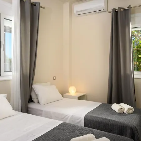 Victoria's Luxury - Private Pool, Jacuzzi Agios Nikolaos