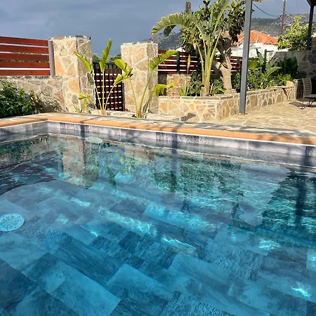 Victoria's Luxury - Private Pool, Jacuzzi Agios Nikolaos